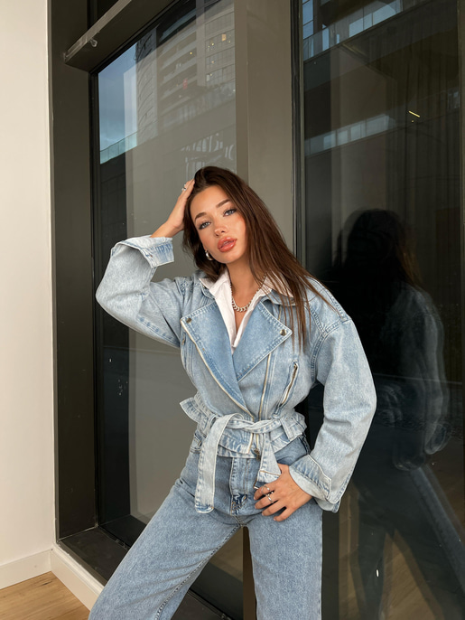 Beli Kemer Detaylı Penc Kadın Mavi Crop Kot Ceket 24k000201