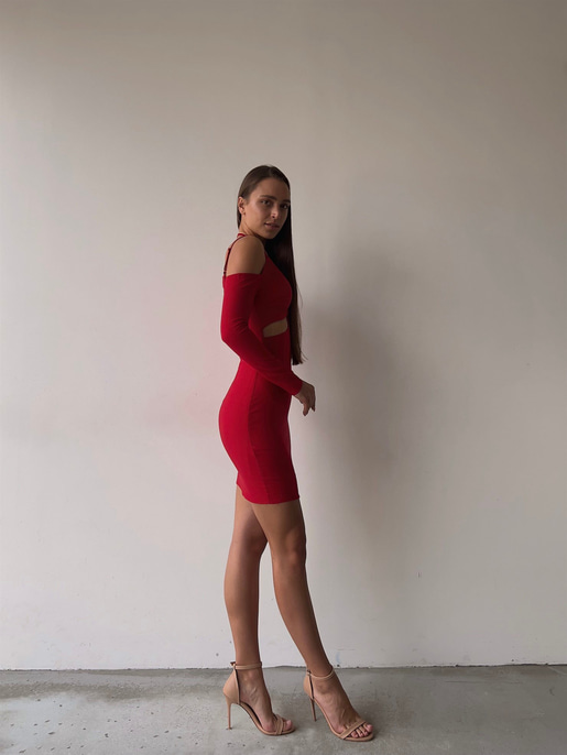 Beli Pencere Detaylı Tek Omuz Dekolteli Uzun Kol Leo Kadın Kırmızı Mini Elbise 23K000035