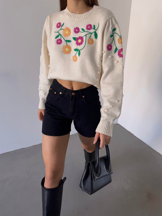 Bisiklet Yaka Çiçek Desenli Todd Kadın Krem Kazak 23K000183