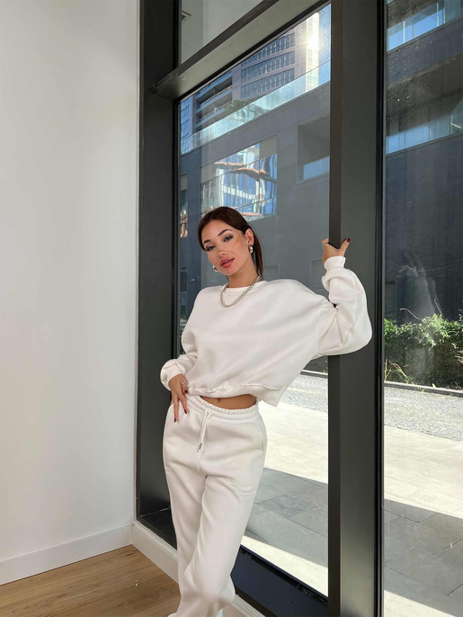 Bisiklet Yaka Crop Sweatshirt Lastikli Eşofman Wesley Kadın Beyaz Eşofman Takım 24k258