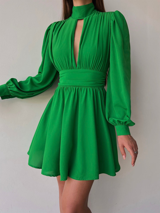 Boğazlı Derin V Yaka Düğmeli Kol Belden Oturtmalı Eteği Volanlı Ivon Kadın Zümrüt Mini Elbise 23K000029
