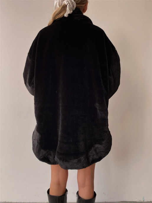 Boyfriend Önde Büyük Cep Detaylı Kadın Siyah Renk  Kürk Mont 22K000355