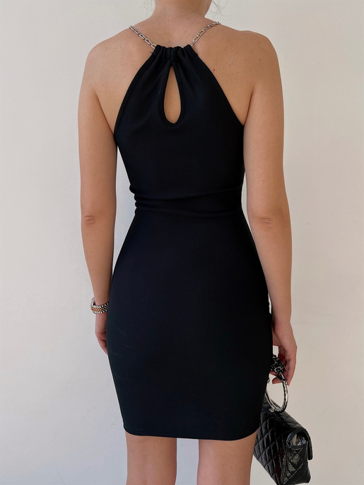 Boyundan Zincir Askılı Pencere Yaka Mini Boy Lexus Kadın Siyah Elbise 22Y000242
