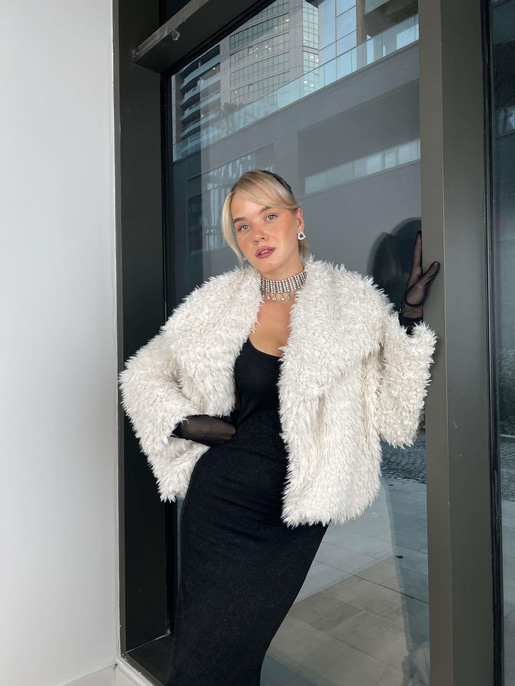 Cesar Tüylü Mont 24k323