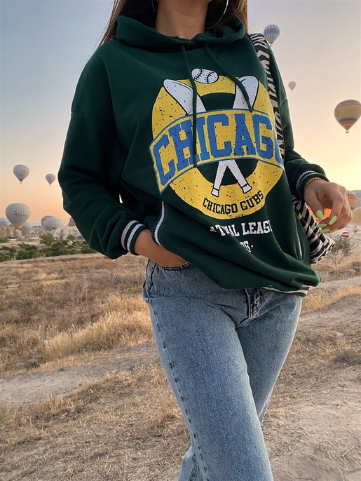 Chicago Baskılı Sweat 22K000008