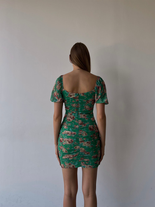 Çiçekli Kayık Yaka Önden Çapraz Şerit Detay Drapeli Italus Kadın Yeşil Elbise 22Y000401