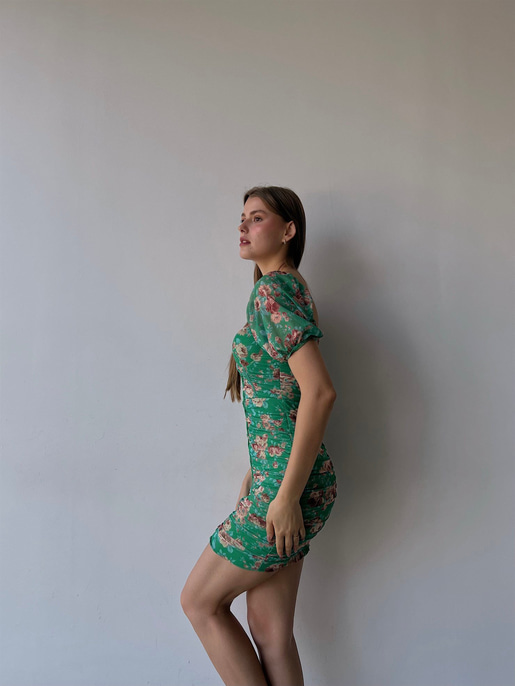 Çiçekli Kayık Yaka Önden Çapraz Şerit Detay Drapeli Italus Kadın Yeşil Elbise 22Y000401