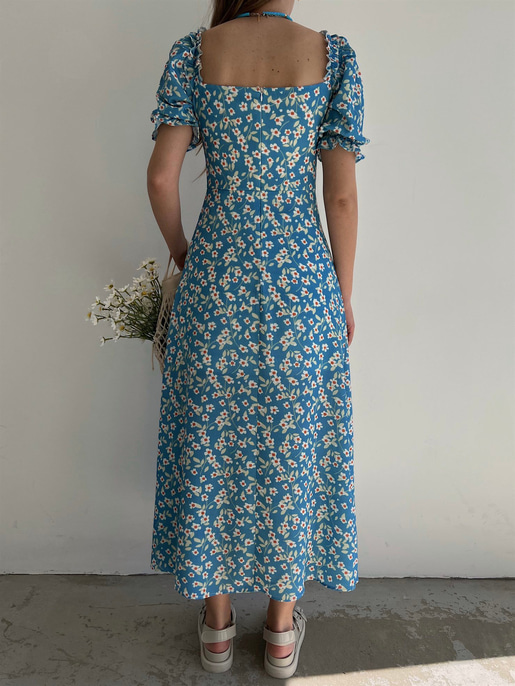 Çiçekli Midi Boy Yaka Çevresi Fırfırlı Yırtmaçlı Presley Kadın Mavi Elbise 22Y000286