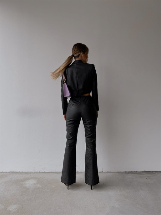 Crop İkili Deri Danniell Kadın Siyah Ceket Pantolon Takım 22K000464