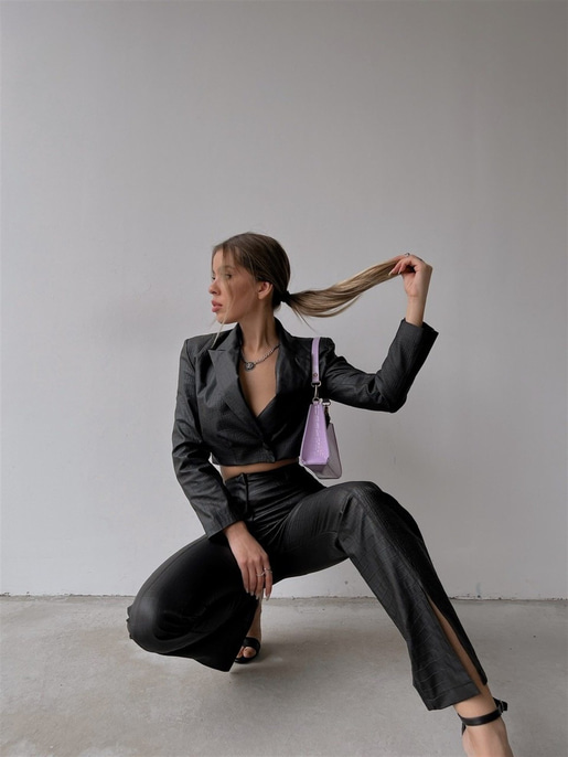 Crop İkili Deri Danniell Kadın Siyah Ceket Pantolon Takım 22K000464