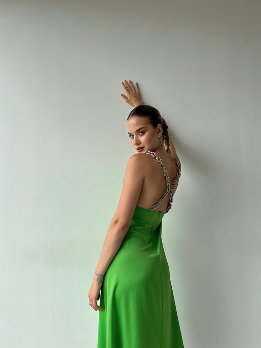 Degaje Yaka Saten Sırt Dekolteli  Zincir Askılı Larina Kadın Yeşil Midi Elbise 22Y000364