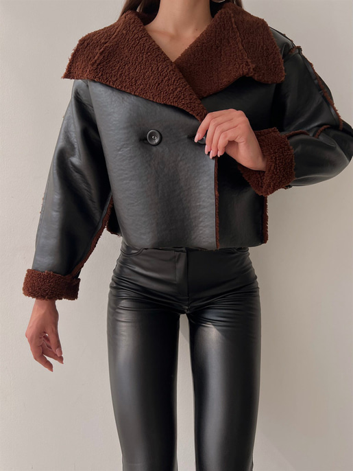 Deri İçi Tüylü Çift Düğmeli Kadın Kahverengi  Mont 22K000141