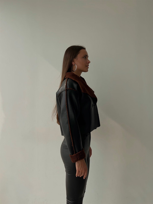 Deri İçi Tüylü Çift Düğmeli Kadın Kahverengi  Mont 22K000141