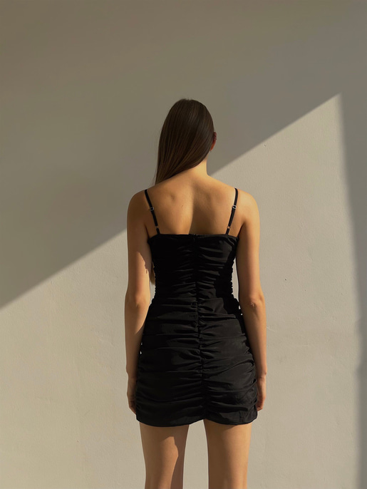 Derin Dekolte Taş Detay Drapeli Ayarlanabilir Askı Mini Tobia Kadın Siyah Elbise 22Y000517