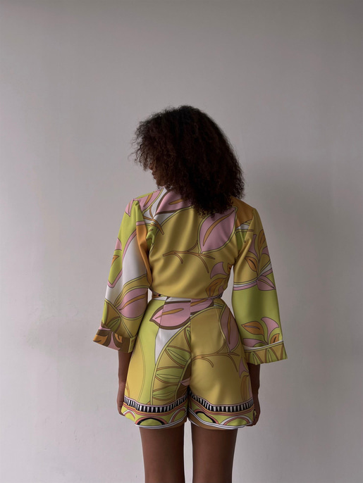 Desenli Duble Kol Bağlamalı Gömlek Pileli Şort Brittin Kadın Sarı İkili Takım 22K000637