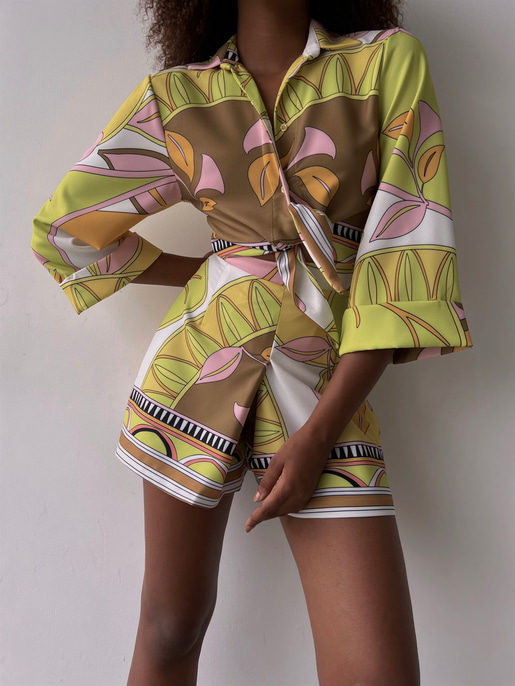 Desenli Duble Kol Bağlamalı Gömlek Pileli Şort Brittin Kadın Sarı İkili Takım 22K000637