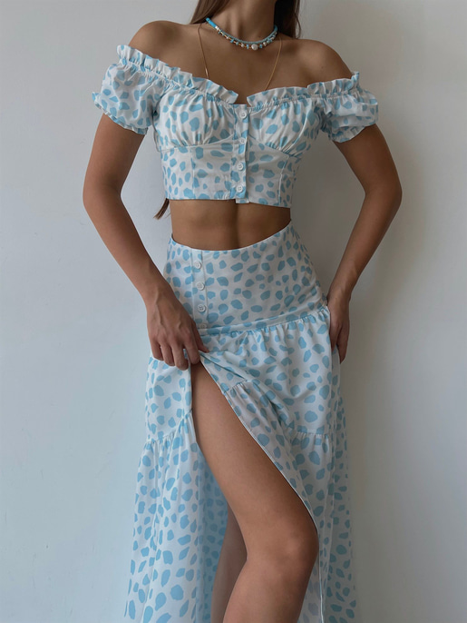 Desenli Üst Düğme Kapamalı Kol Lastikli Eteği Yırtmaçlı ve Fermuar Kapamalı Telma Kadın Mavi İkili Takım 22Y000512
