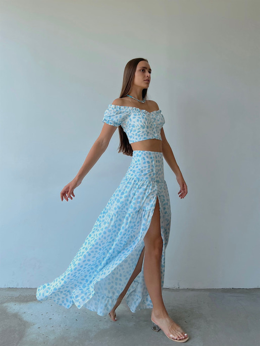 Desenli Üst Düğme Kapamalı Kol Lastikli Eteği Yırtmaçlı ve Fermuar Kapamalı Telma Kadın Mavi İkili Takım 22Y000512