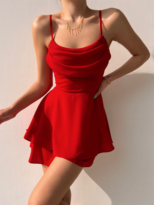 Dökümlü Yaka Eteği Fırfırlı Heather Kadın Kırmızı Şort Tulum 22Y000033