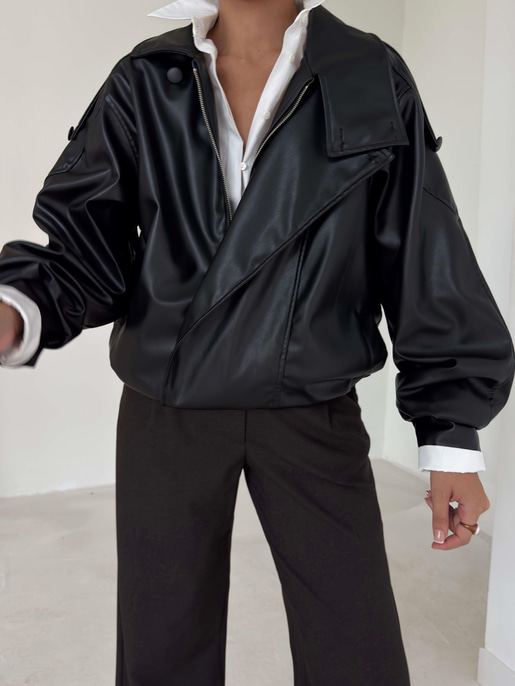 Düğme Detaylı Fermuarlı Beledan Siyah Kadın Deri Mont 26K082