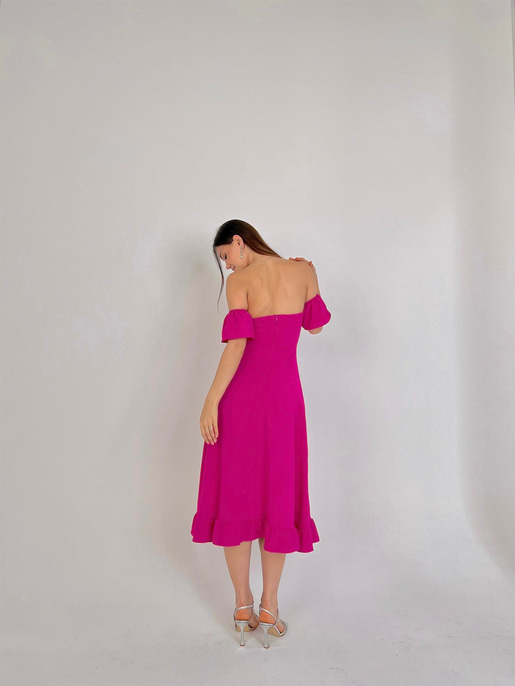 Düşük Lastik Kol Eteği Volanlı Sarina Kadın Pembe Midi Elbise 23Y000026