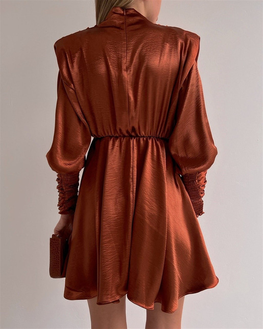 Geniş Manşet Dökümlü Yaka Lastik Bel Feliciano Kadın Kahverengi Elbise 22K000070