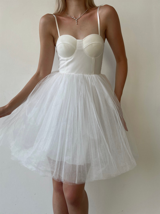 Göğüs Kuplu Mini Tütü Etekli Natale Kadın Beyaz Tül Elbise 22Y000308
