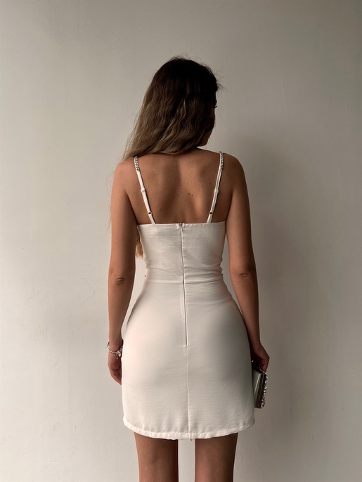 Göğüs Kuplu  Önü Taş İşlemeli Raquel Kadın Beyaz Mini Elbise 22Y000135