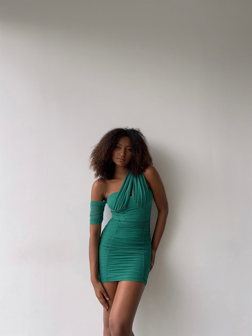 Göğüsü Pencere Detaylı Drapeli Tek Omuz Zanna Kadın Yeşil Mini Elbise 22Y000399