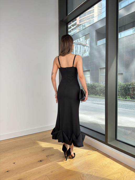 İnce Askılı Etek Ucu Volanlı Raha Kadın Siyah Elbise 23Y000203