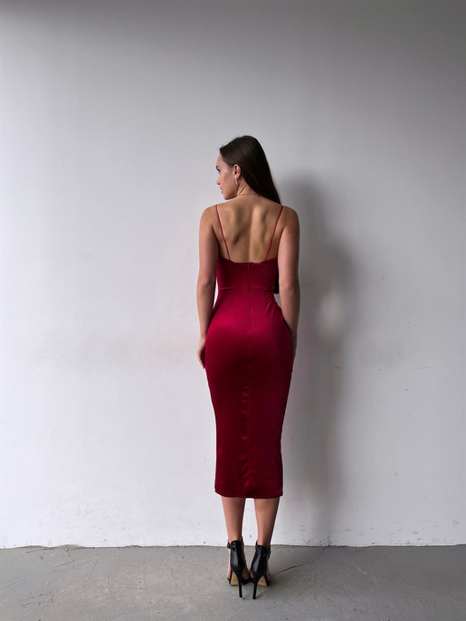 Kalp Yaka Yırtmaçlı Elena Kadın İp Askılı Midi Kırmızı Elbise 23K000303