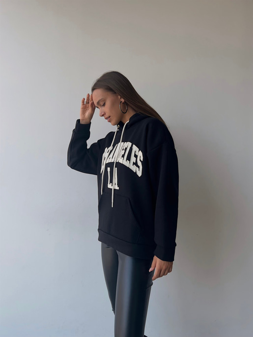 Kapüşonlu Kanguru Cepli Los Angeles Yazılı Tazia Kadın Siyah Sweatshirt 23K000067