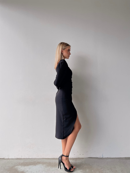 Kare Yaka Drapeli Yarım Balon Kol Etek Kısmı Kruvaze Kesim Leola Kadın Siyah Elbise 22Y000506