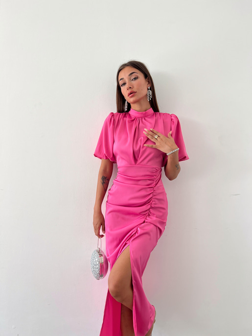 Kısa Kol Saten Önden Yırtmaçlı Drape Gage Kadın Fuşya Elbise 22K000431