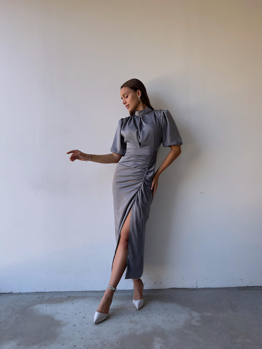Kısa Kol Saten Önden Yırtmaçlı Drape Gage Kadın Gri Elbise 22K000431