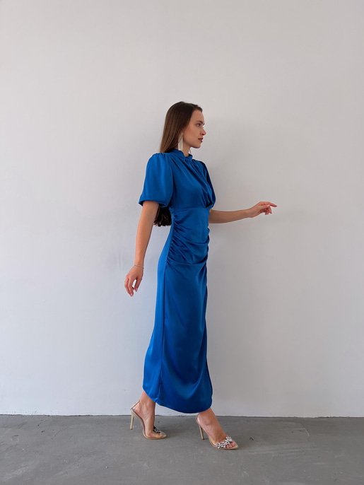 Kısa Kol Saten Önden Yırtmaçlı Drape Gage Kadın Saks Elbise 22K000431