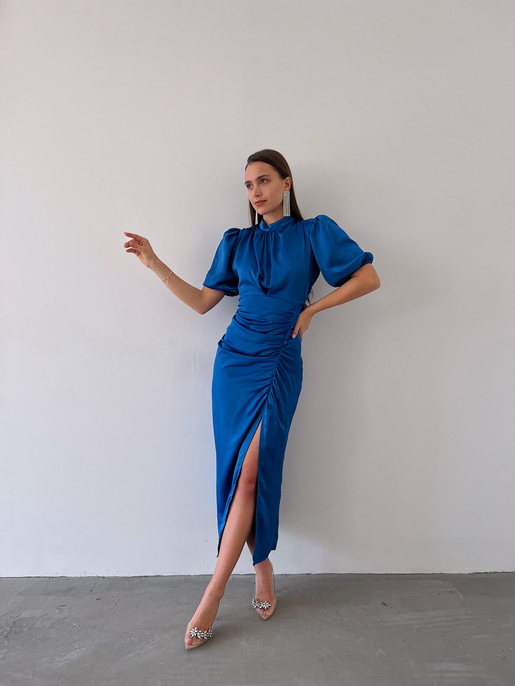 Kısa Kol Saten Önden Yırtmaçlı Drape Gage Kadın Saks Elbise 22K000431