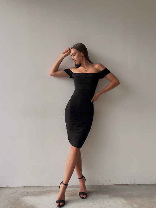 Midi Açık Omuz Büzgülü Trevor Kadın Siyah Kalem Elbise 22Y000282