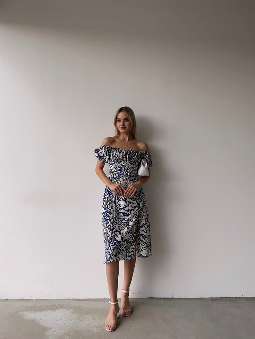 Midi Boy Desenli Lastikli Yaka Yırtmaçlı Novus Kadın Mavi Elbise 22Y000375