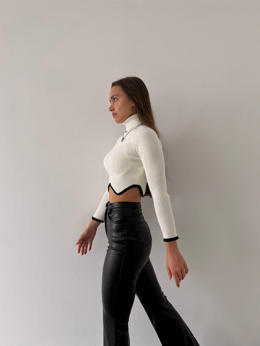 Monica Kazak 23K000197