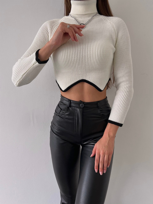 Monica Kazak 23K000197