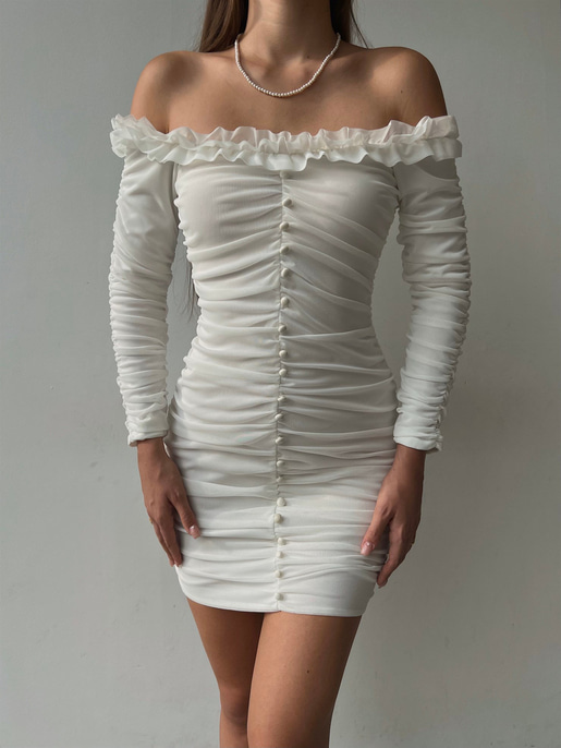Omuz Fırfırlı Önden Düğme Detaylı Drapeli Uzun Kol Zanobi Kadın Beyaz Mini Elbise 23K000110
