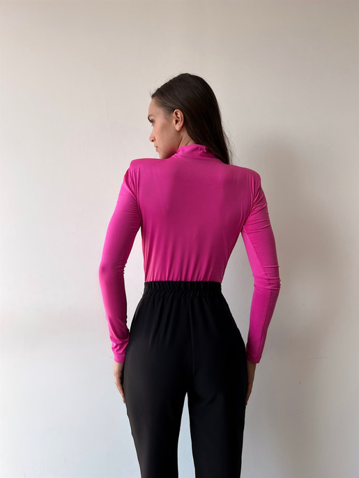 Omuzları Vatkalı Kruvaze Kadın Pembe Bodysuit 22K000004