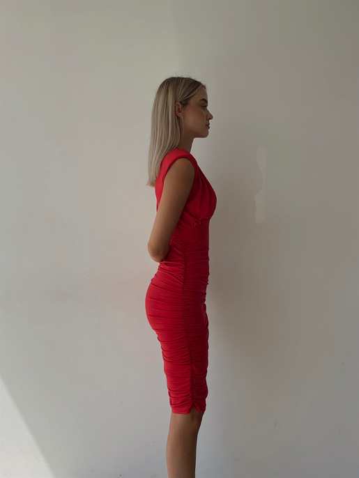 Omzu Vatkalı Drape Detaylı Kadın Kırmızı Midi Elbise 21Y000399