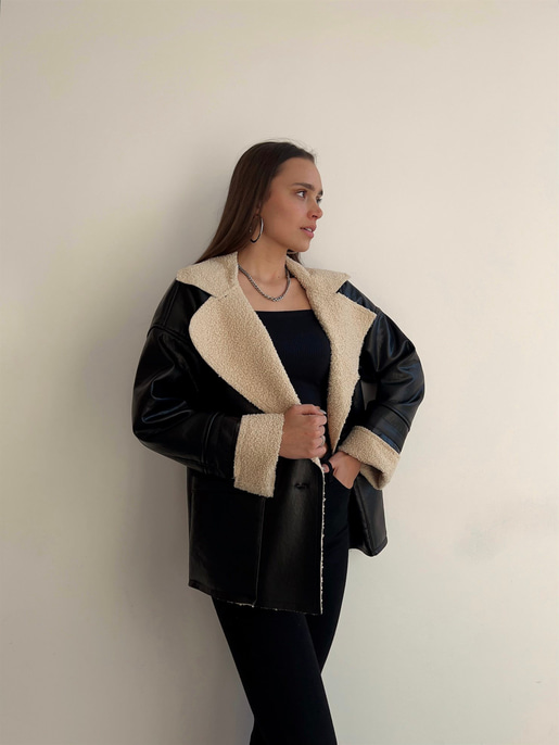 Ön Düğme Kapamalı Yanları Cepli Sage Kadın Siyah Deri Mont 23K000400