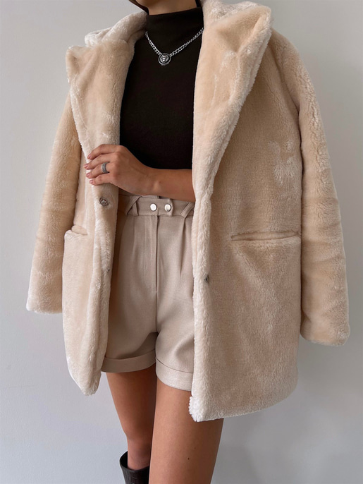 Önü Çıtçıt Kapamalı Yanları Cepli Audrey Kadın Taş Peluş Mont 22K000252