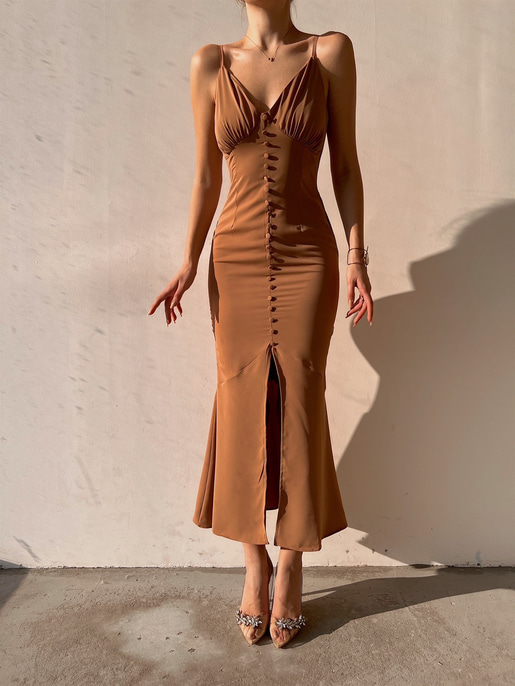 Saten Boydan Düğme Detay İnce Askılı Amina Kadın Taba Elbise 22K000621