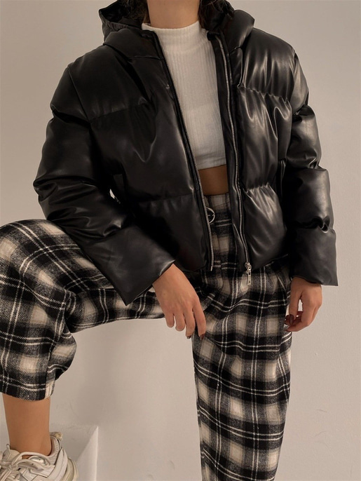 Şişme Suni Deri Kadın Siyah Crop Mont 22K000324