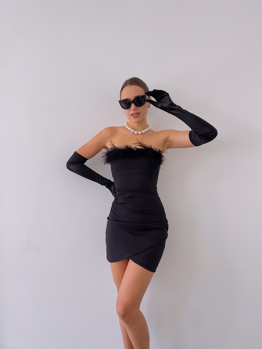 Straplez Göğüs Kısmı Tüy Detaylı Eteği Drapeli Trace Kadın Siyah Mini Elbise 23K000176