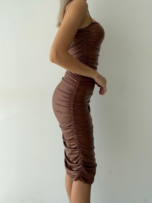 Streç İnce Askı Drapeli Juncus Kadın Taba Vegan Deri Midi Boy Elbise 23K000099